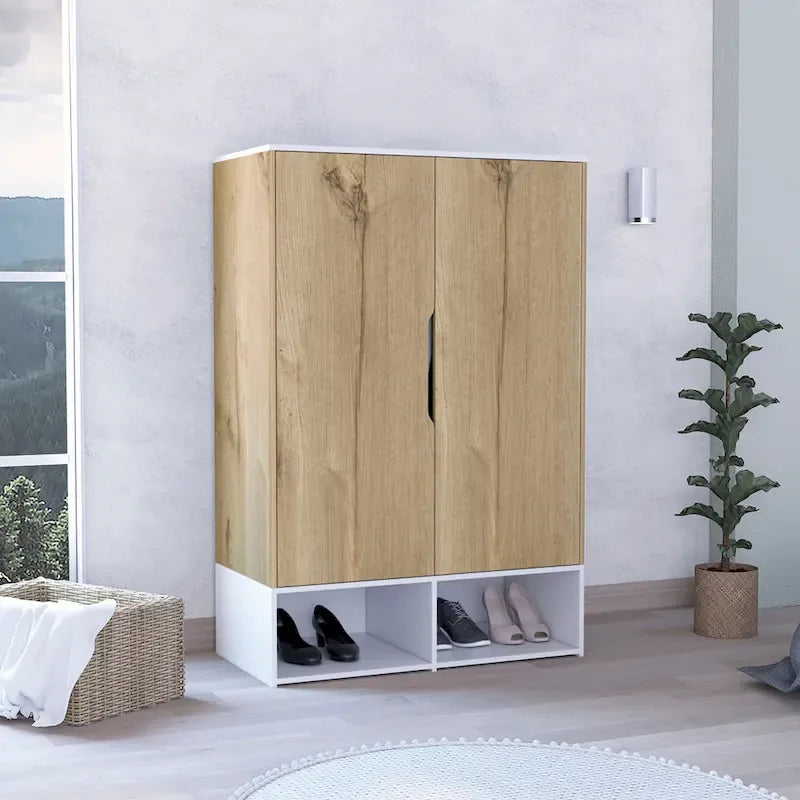 Armoire à deux portes, étagères ouvertes, cinq étagères dissimulées et barre de penderie