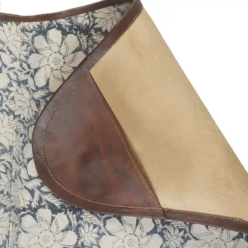 Chaise papillon de type sling d'extérieur en similicuir à motif floral bleu et blanc